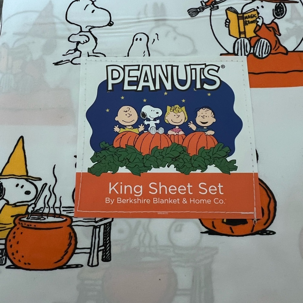 Peanuts Orange and White King Sheet Set Halloween Snoopy